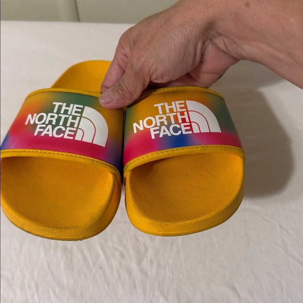 The North Face  kids 2 Vibrant Yellow Slide Sandals